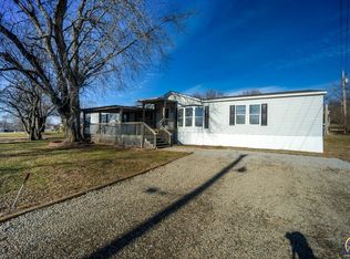 3770 Park Dr LOT E37, Meriden, KS 66512