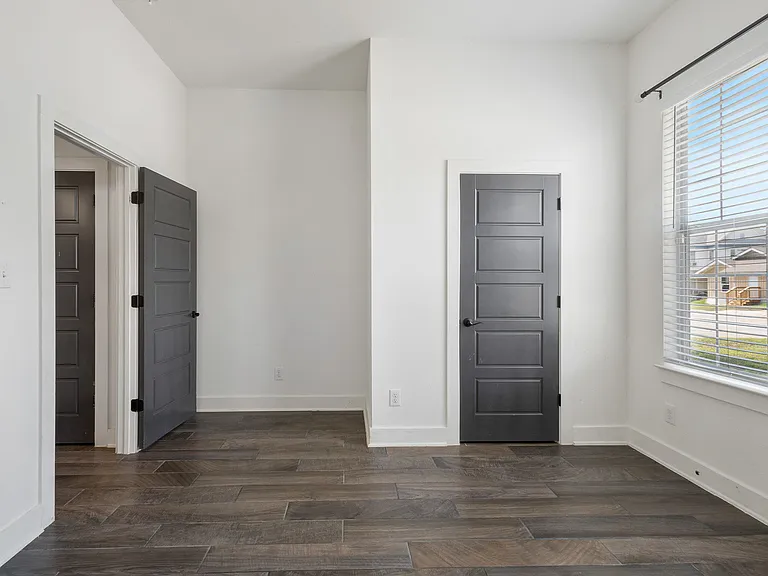 534 Rigsby Ave — Photo 10