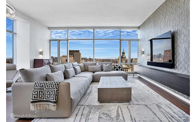 Sold by Douglas Elliman | media 21