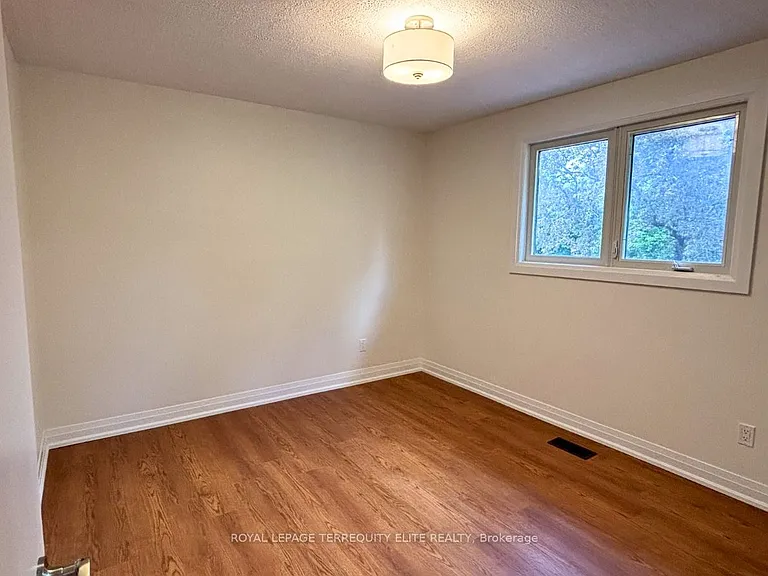 9 Banquo Rd — Photo 31