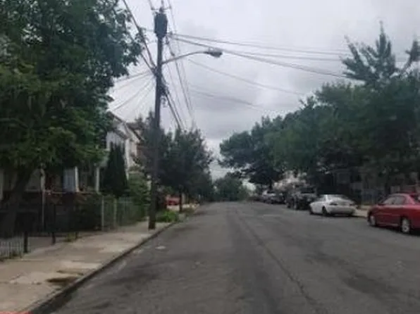 870 S 16th St, Newark, NJ 07108