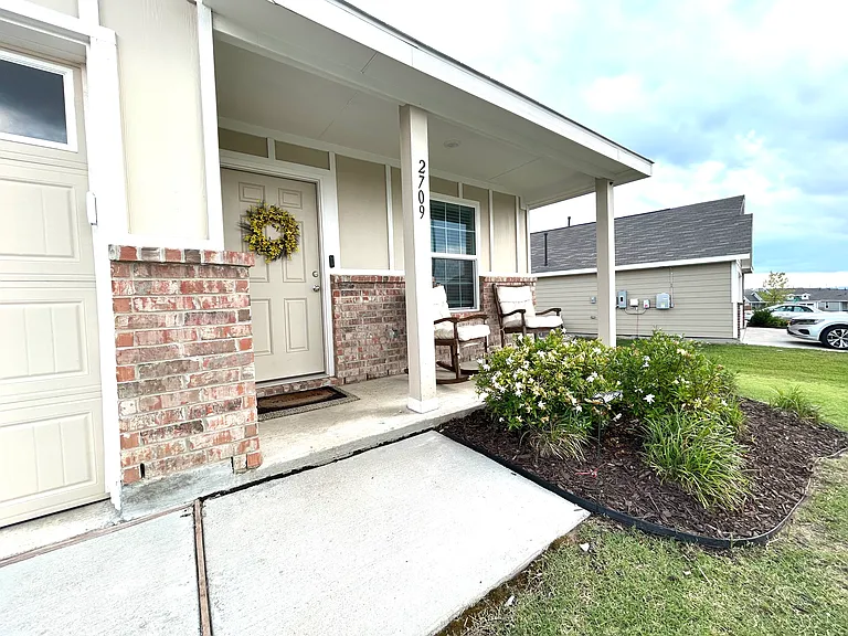 2709 Turtle Dove Dr — Photo 3