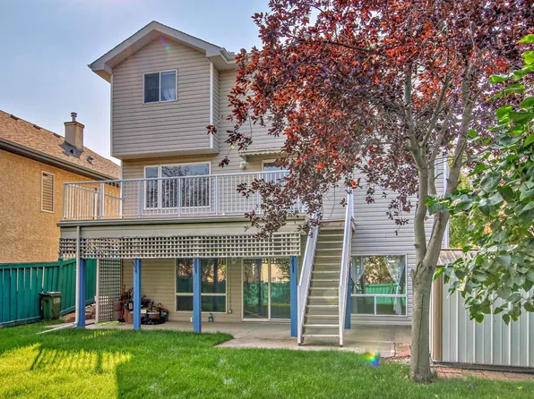 347 Hunters Run NW, Edmonton, AB T6R 2N9