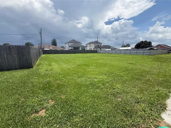 316 Ocelot Dr, Arabi, LA 70032