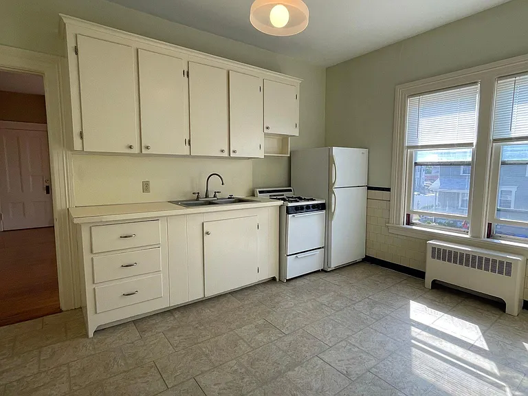 765 Park Ave #2A — Photo 6