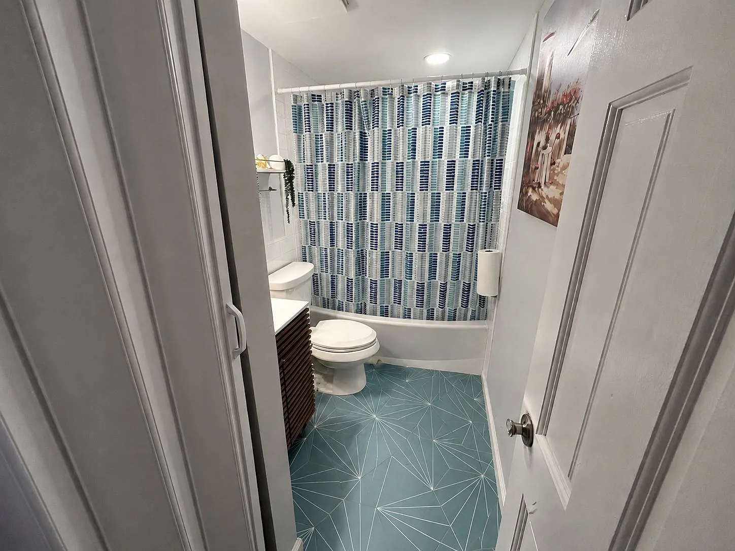 2 bed, 1000 sqft, $2,000 — Photo 2