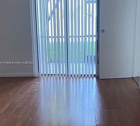 5th image of 1400 Jefferson Dr #1400F