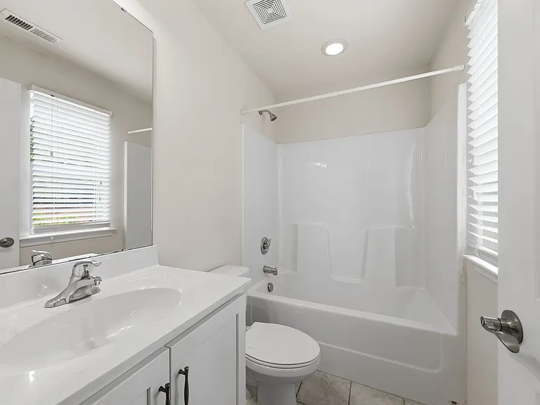 1502 Sharon Rd W — Photo 26