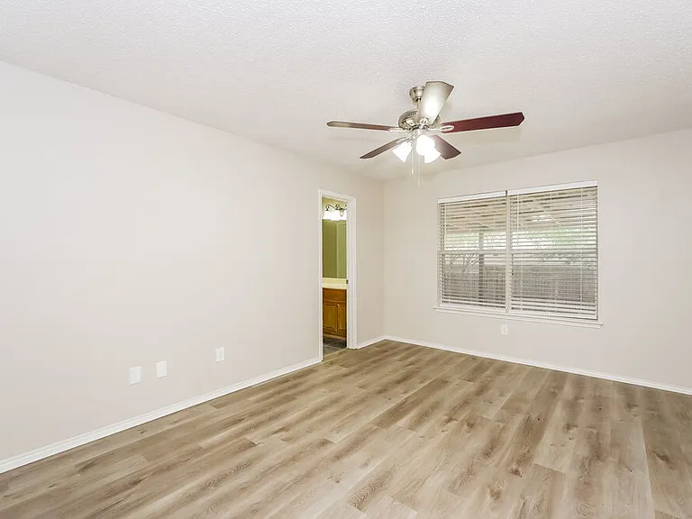 5905 Aloe Ct — Photo 12
