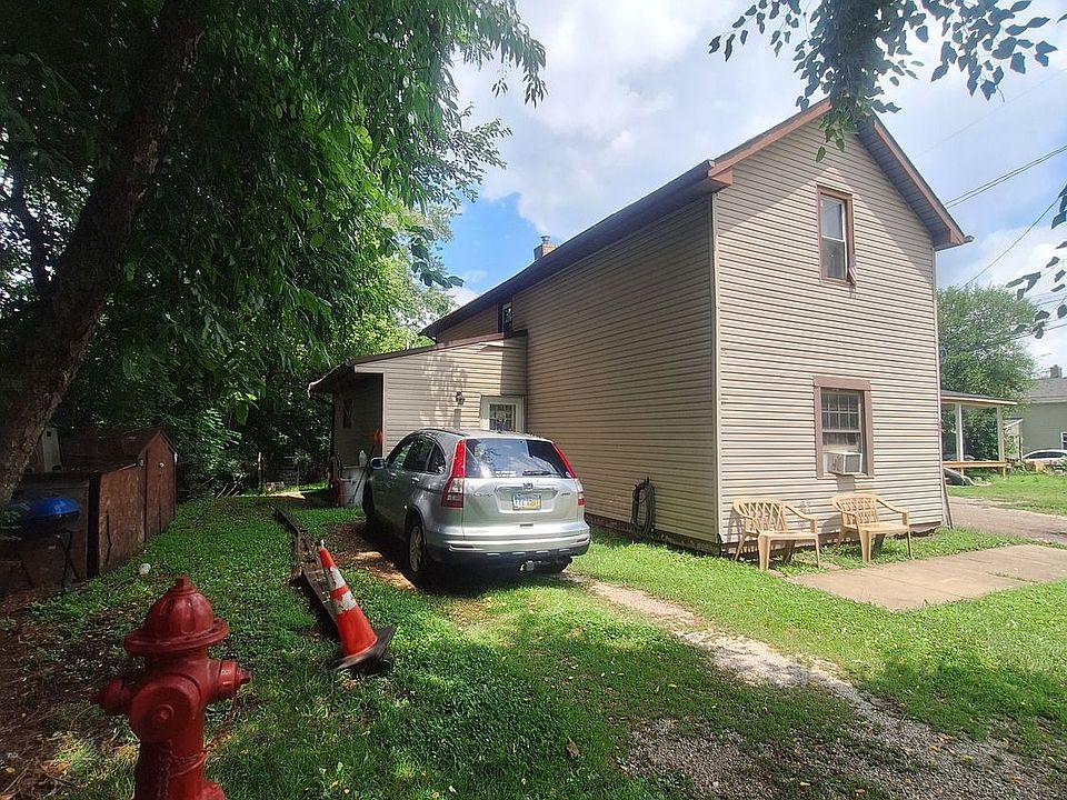 2nd image of 429 Saint Clair Ave SW