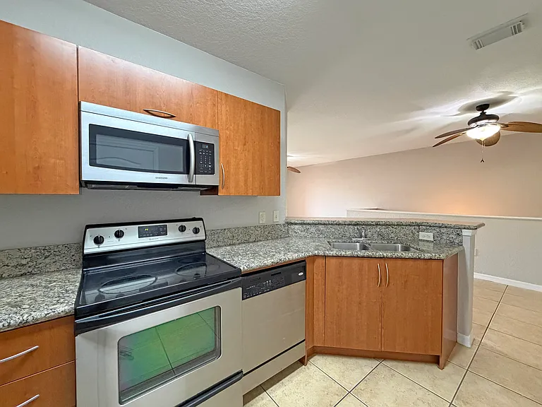 132 SW Peacock Blvd #17-206 — Photo 9