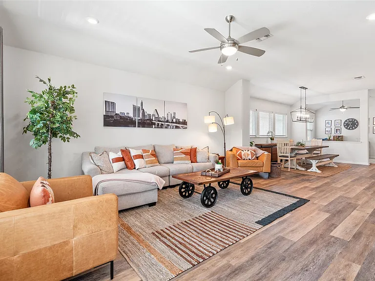 8317 Bestride Bnd — Photo 5