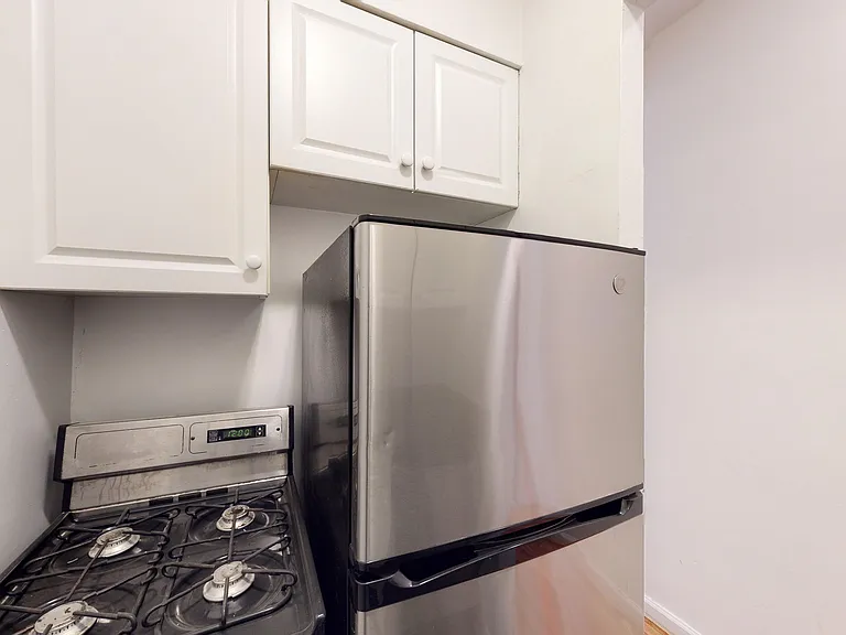 57 Carmine St #1D — Photo 3