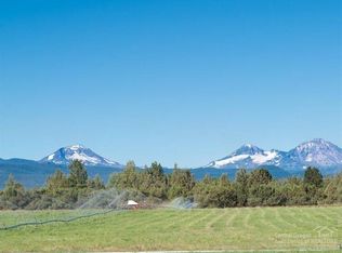 64663 Horseman Ln, Bend, OR 97703