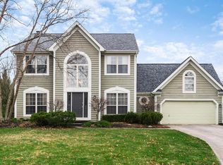 251 Bluff Ridge Ct, Powell, OH 43065