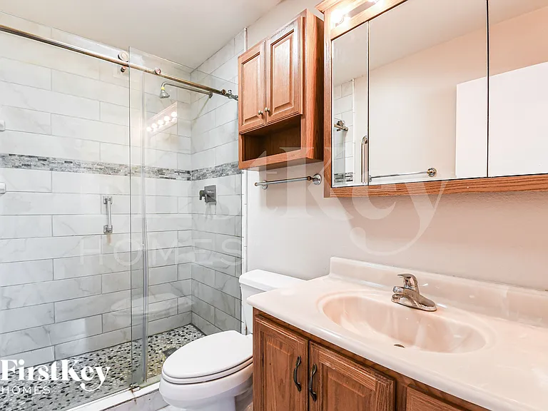 614 E Greenway Dr — Photo 17