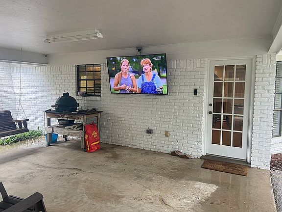 3rd image of 4585 Harvest Blvd E