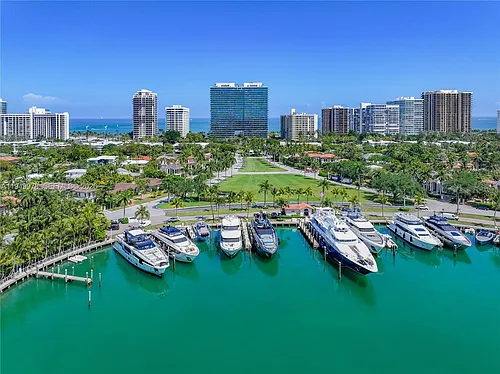 10201 Collins Ave Photo 1