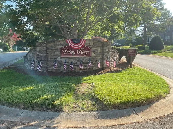 101 Edens Oaks Ct, Six Mile, SC 29682