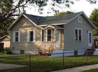 1049 Spruce St, Hammond, IN 46324
