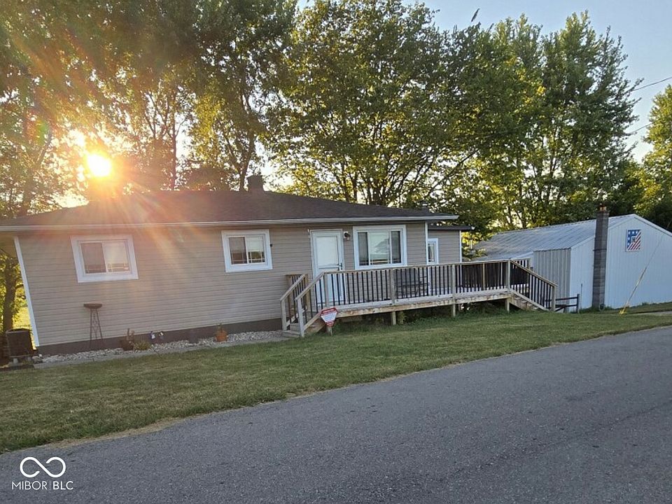 2nd image of 2141 S Sugar Creek Rd