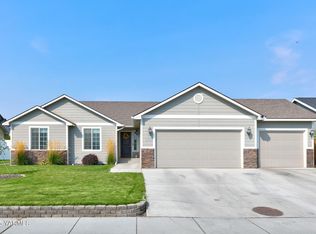 2102 S 60th Ave, Yakima, WA 98903