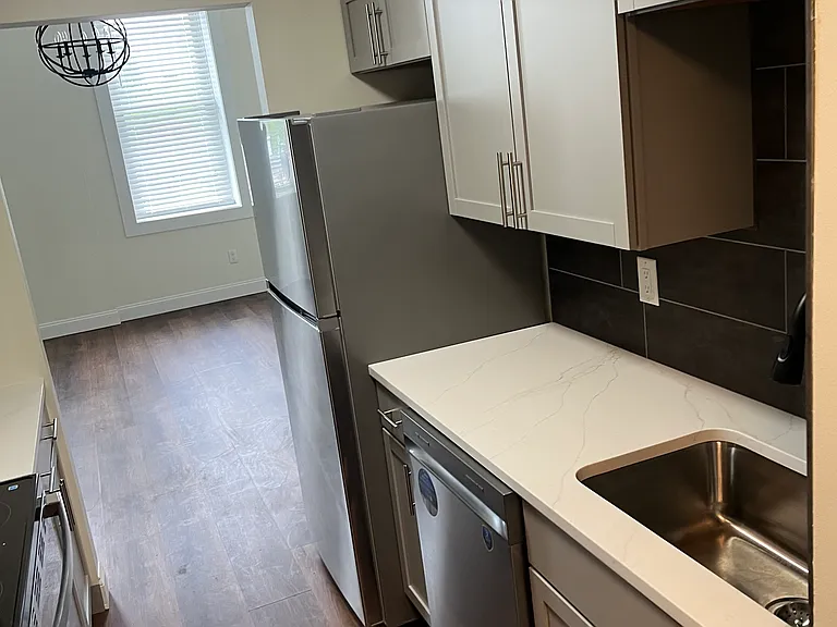 25 Oswego St #8 — Photo 3