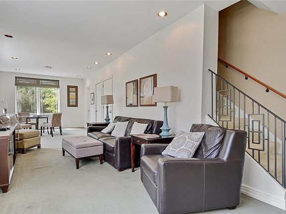 3rd image of 4813 Saint Charles Ave Unit 4813