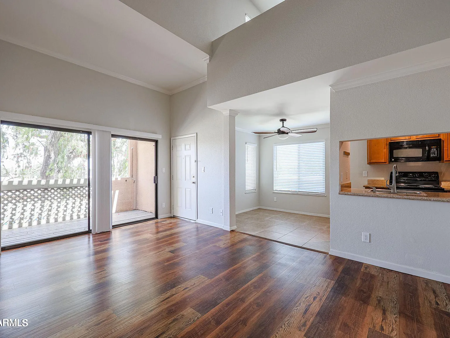 1 bed, 1.0 bath, 962 sqft, $1,650 — Photo 4