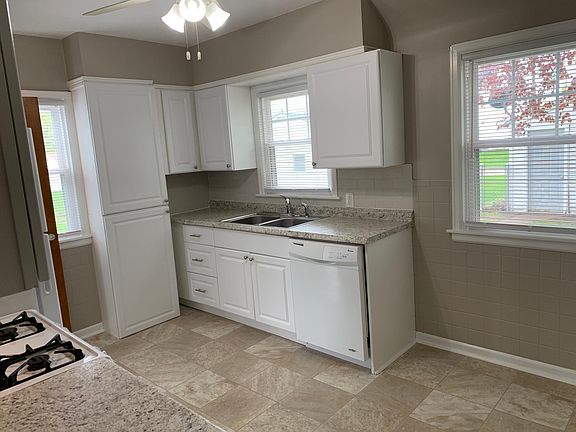 5th image of 2343 W Lombard St