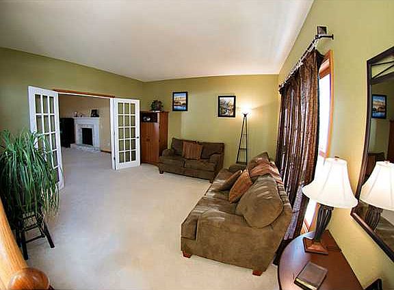 4th image of 14666 Saddlebrook Ct