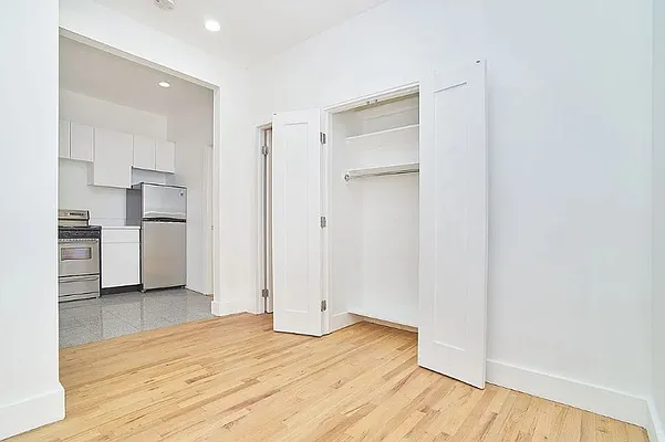 Rented by Mossanen Group | media 21