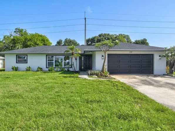 2141 Fiesta Dr, Sarasota, FL 34231
