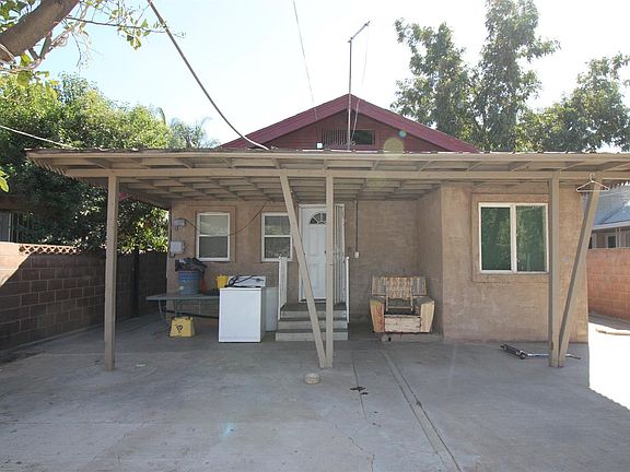 2nd image of 1527 E Bremer Ave