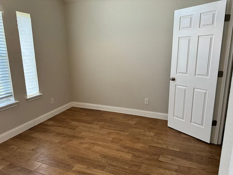 4925 Many Waters Dr — Photo 12