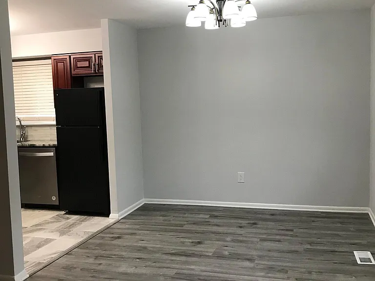 650 Parlin St #1 — Photo 5