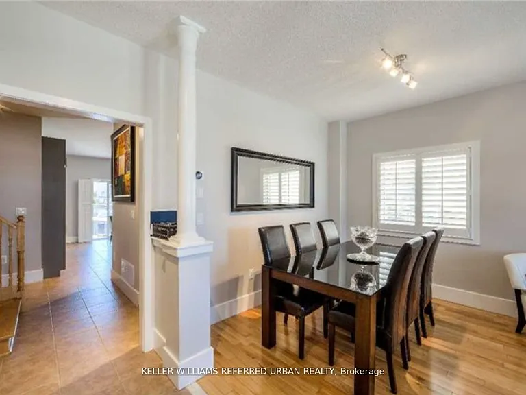 118 Earlsbridge Blvd S — Photo 3