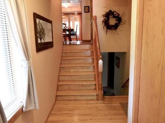 3rd image of 3075 329th Ave NW