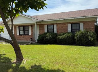 810 E 8th St, Rector, AR 72461