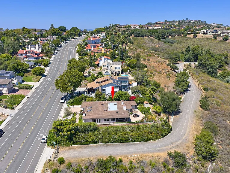 7118 El Fuerte St — Photo 49