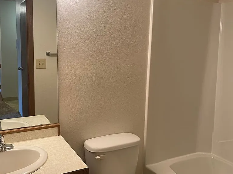 2626 Pacific Dr S — Photo 25