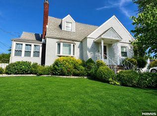 453 Glenwood Ave, Teaneck, NJ 07666
