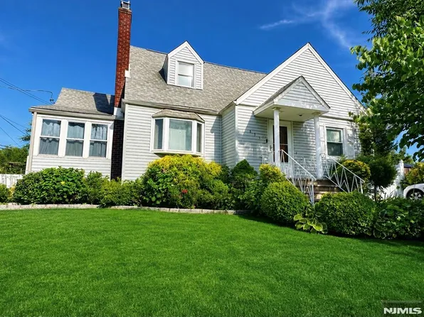 453 Glenwood Ave, Teaneck, NJ 07666