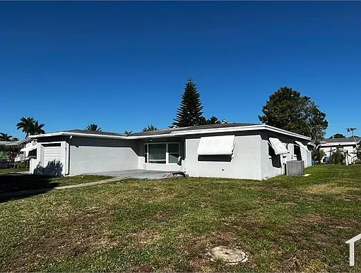 6 bed, 1843 sqft, $4,942 — Photo 2