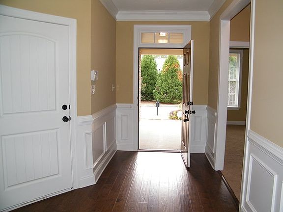 3rd image of 259 Loudoun Dr