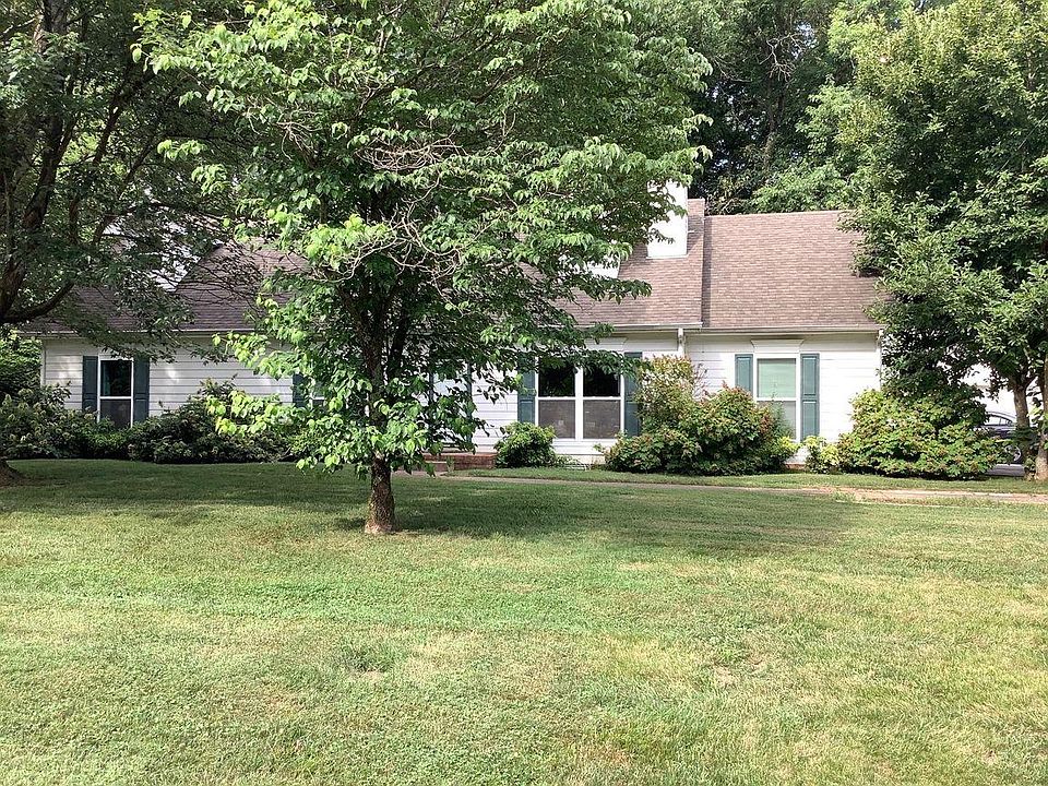 1st image of 404 McAmoore Dr