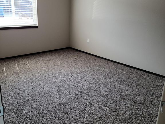 5th image of 303 Tigerway Pl #101