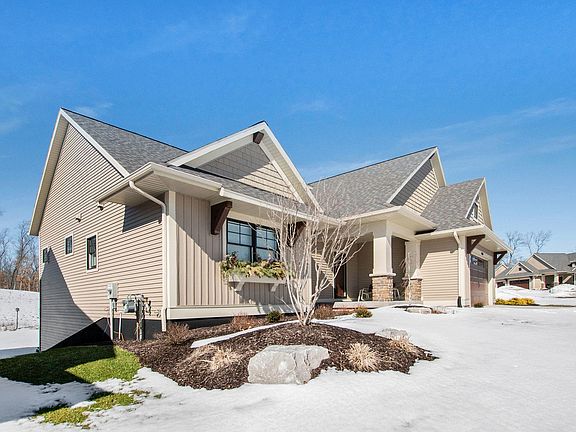 3rd image of 4039 Maybeck Dr NE #0