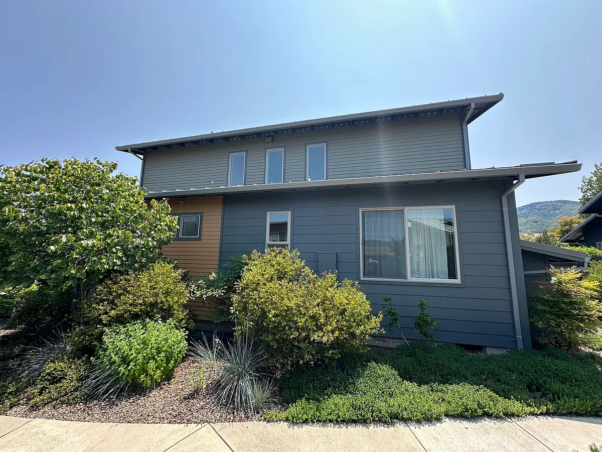 Building Photo - 96 Dunn Cir