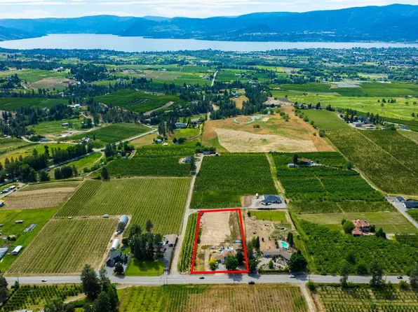 3299 McCulloch Rd, Kelowna, BC V1W 4G5